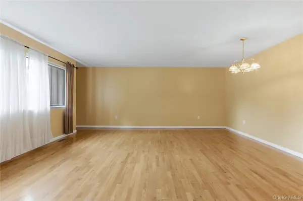 702 Scenic LN, Poughkeepsie, NY 12603