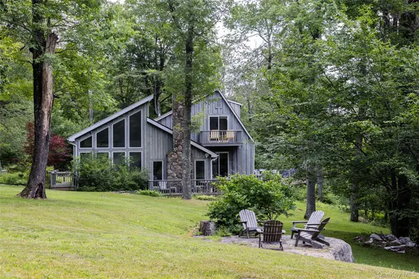 280 Elk Point RD, Livingston Manor, NY 12758
