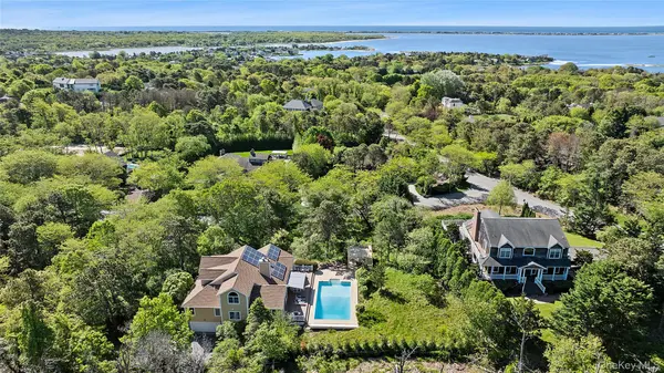 3 Chivas CT, Southampton, NY 11968