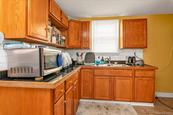 11043 159th ST, Jamaica, NY 11433