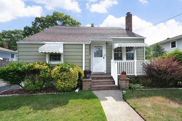 418 Asharoken BLVD, Bay Shore, NY 11706