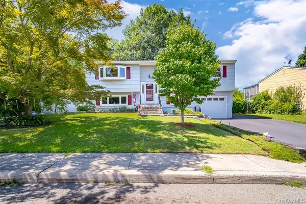 26 Heaney DR, Beacon, NY 12508