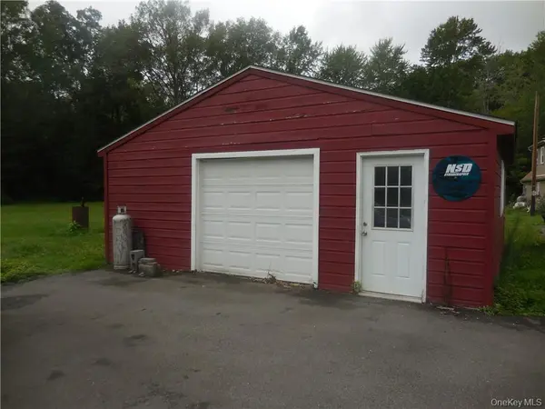 43 S Ohioville RD, New Paltz, NY 12561