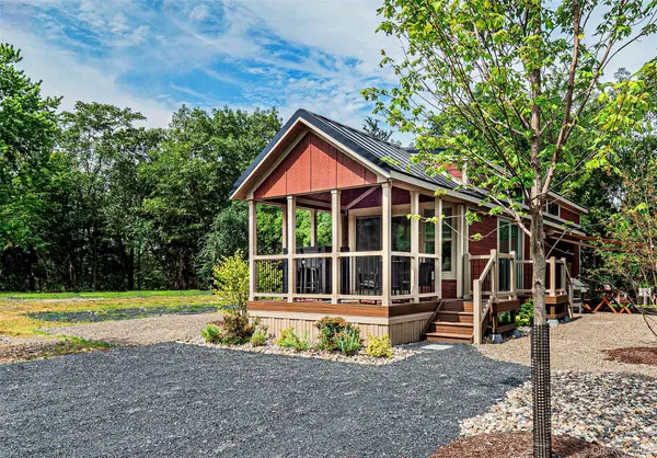 197 Wheeler RD #101, Florida, NY 10921