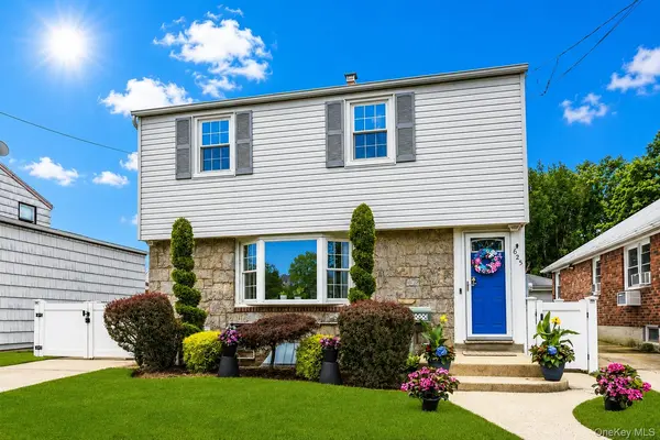 625 S 10th ST, New Hyde Park, NY 11040