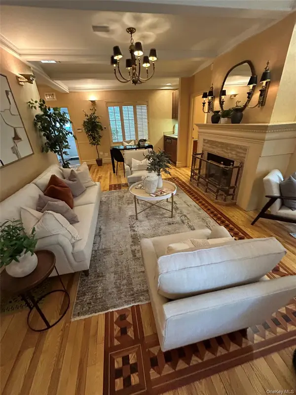 915 Palmer RD, Bronxville, NY 10708