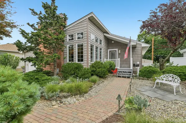 3745 Locust AVE, Seaford, NY 11783
