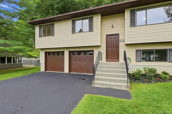 107 Sutton Park RD, Poughkeepsie, NY 12603