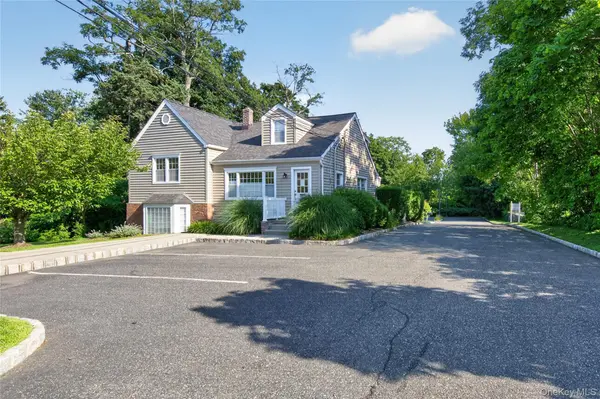 210 E Main ST, Huntington, NY 11743