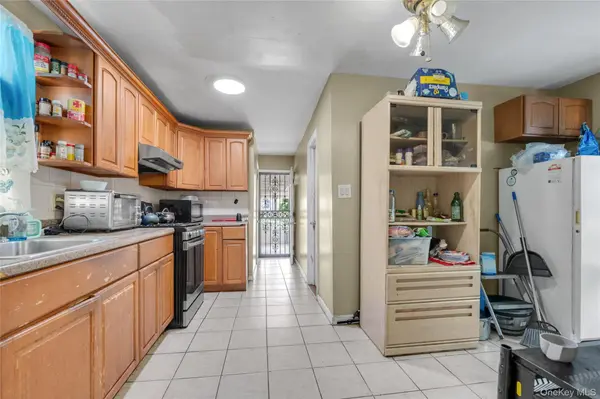 21414 104th AVE, Queens Village, NY 11429