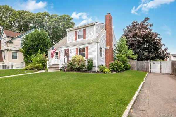 338 Southside AVE, Freeport, NY 11520