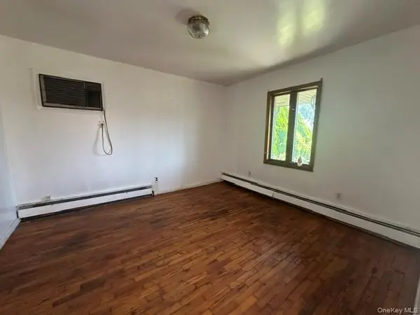 84 Herman AVE, North Babylon, NY 11703