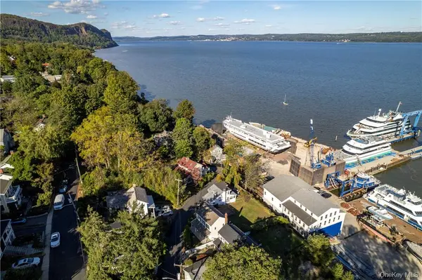 7 Van Houten ST, Nyack, NY 10960