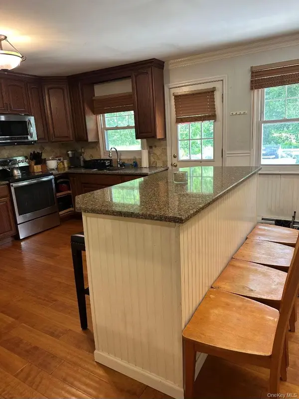 7 Summit TRL, Monroe, NY 10950