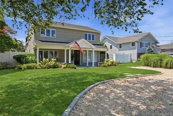 240 Eaton LN, West Islip, NY 11795