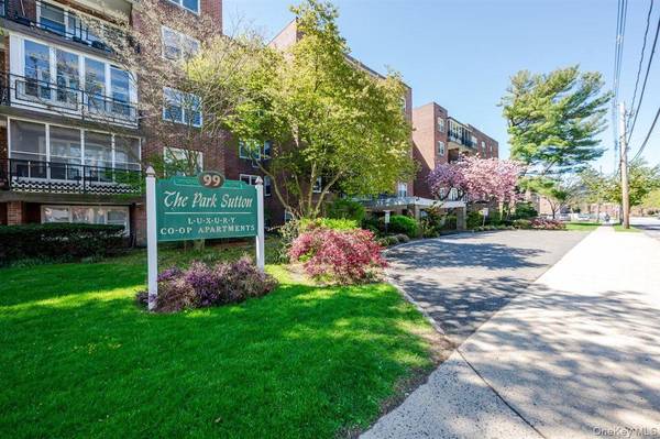99 Randall AVE #4-L, Freeport, NY 11520