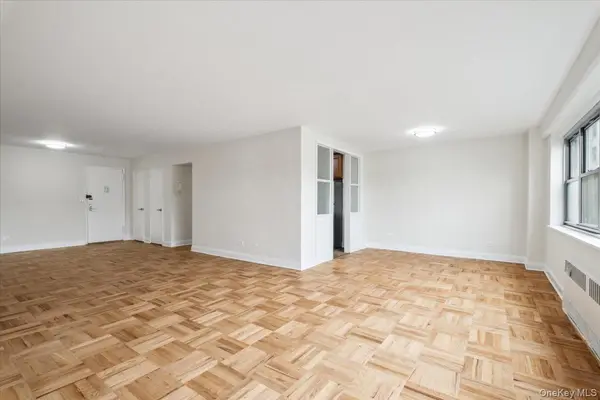 2 Washington SQ #1G, Larchmont, NY 10538