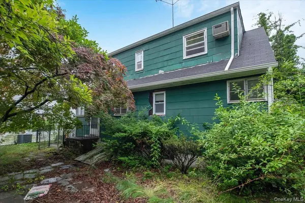 72 Twin AVE, Spring Valley, NY 10977