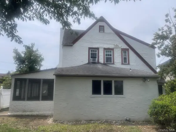 334 Westwood RD, Woodmere, NY 11598
