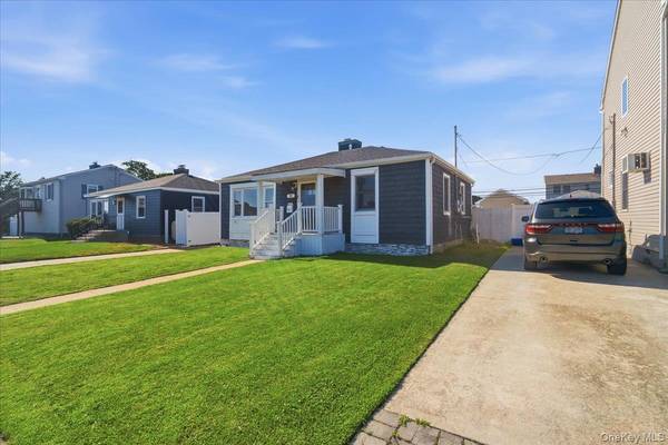 34 Polk ST, Freeport, NY 11520