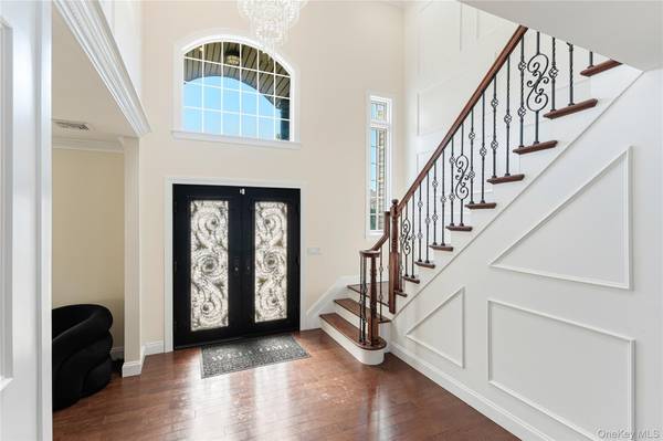 858 Prescott ST, Valley Stream, NY 11580