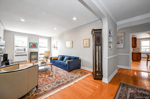 6536 Wetherole ST #608, Rego Park, NY 11374