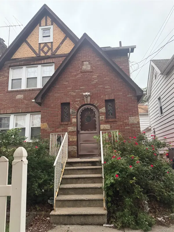 27 Leonard PL, Yonkers, NY 10704