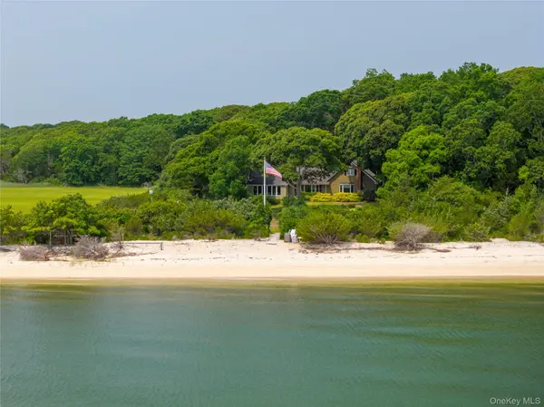 Address not disclosed, Peconic, NY 11958