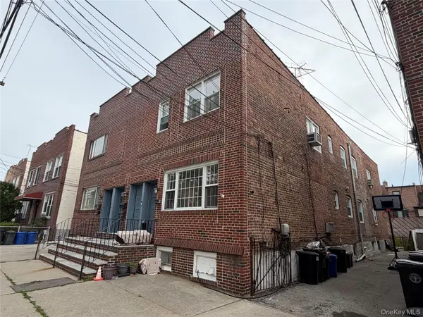 29-27 200th ST, Bayside, NY 11360