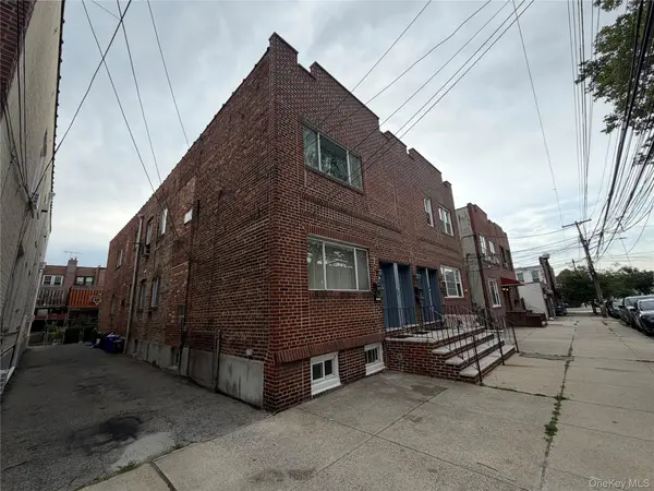 29-27 200th ST, Bayside, NY 11360