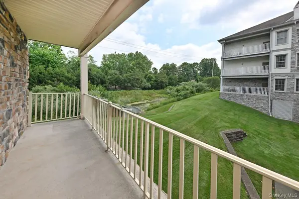 28 N De Baun AVE #105, Suffern, NY 10901