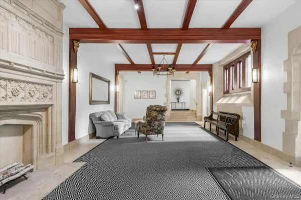 250 Bronxville RD #4H, Bronxville, NY 10708