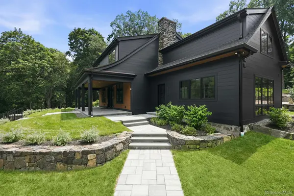 77 Montrose Station RD, Montrose, NY 10548