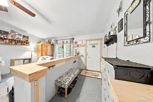 27 Delaware DR, Sparrowbush, NY 12780