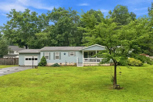 27 Delaware DR, Sparrowbush, NY 12780