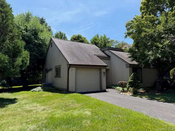 493 Heritage HLS #A, Somers, NY 10589