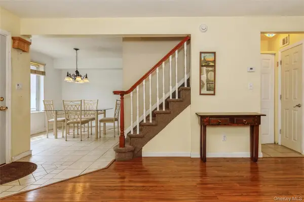 51 Alhambra DR #51, Oceanside, NY 11572