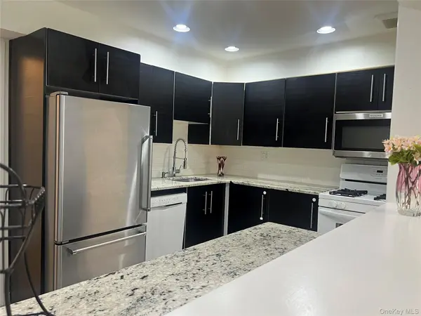 13 Darian CT #2A, Pomona, NY 10970