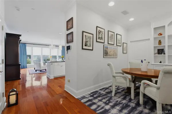16 Rivers Edge DR #201, Tarrytown, NY 10591