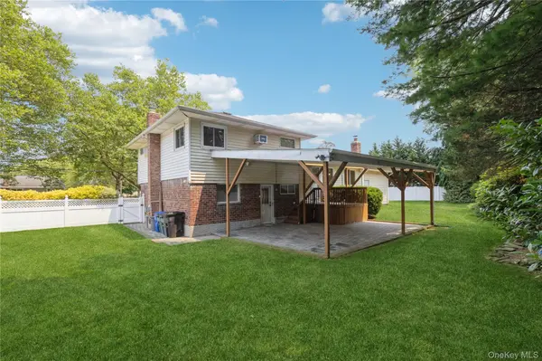 7 Ebb CT, Commack, NY 11725