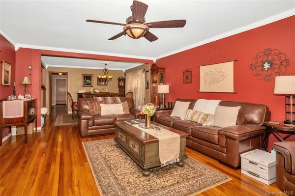 623 W Park AVE, Long Beach, NY 11561