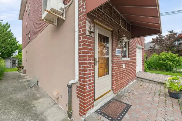 3212 Giegerich PL #3, Bronx, NY 10465