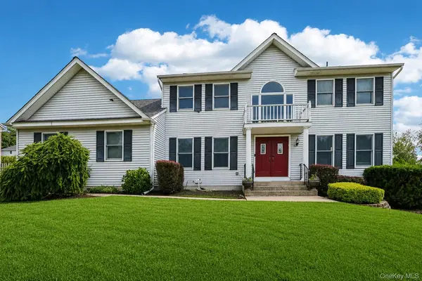 22 Bittern DR, Nanuet, NY 10954