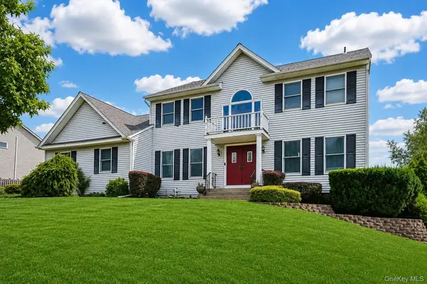 22 Bittern DR, Nanuet, NY 10954