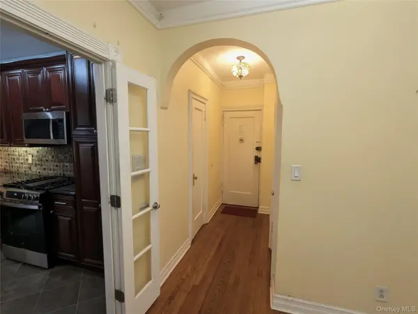 8344 Lefferts BLVD #1F, Kew Gardens, NY 11415