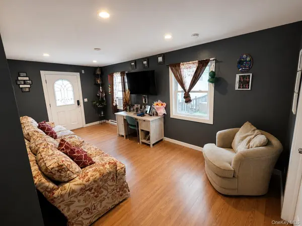 433 Mill RD #38, Calverton, NY 11933