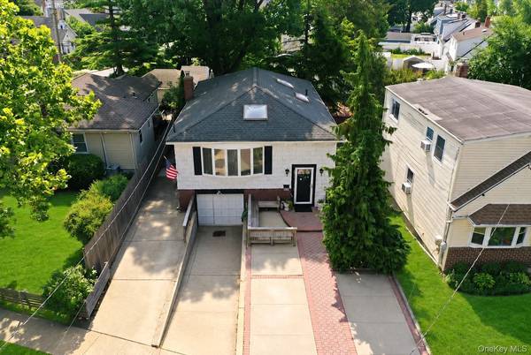 167 Lyon ST, Valley Stream, NY 11580