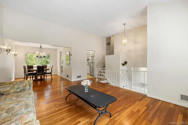 28 Stratford PL, New City, NY 10956