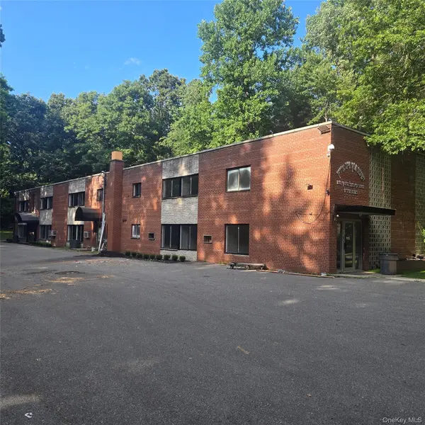 82 Highview RD, Suffern, NY 10901