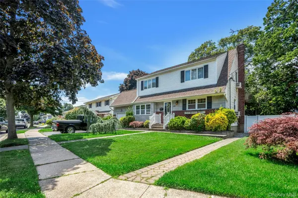 280 Van Cott AVE, Farmingdale, NY 11735